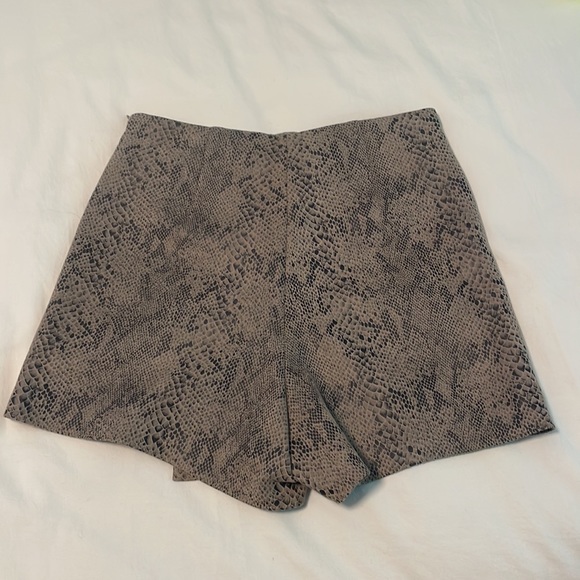 Zara basics snake print skort - Picture 2 of 3